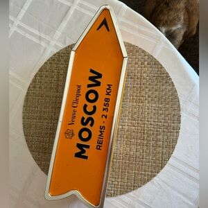 Veuve - Clicquot Moscow Orange Arrow Tin Box Collectible